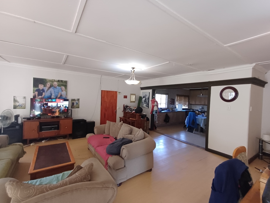 6 Bedroom Property for Sale in Wesselsbron Free State